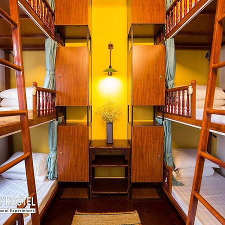 Halley Hostel ハノイ市 エクステリア 写真